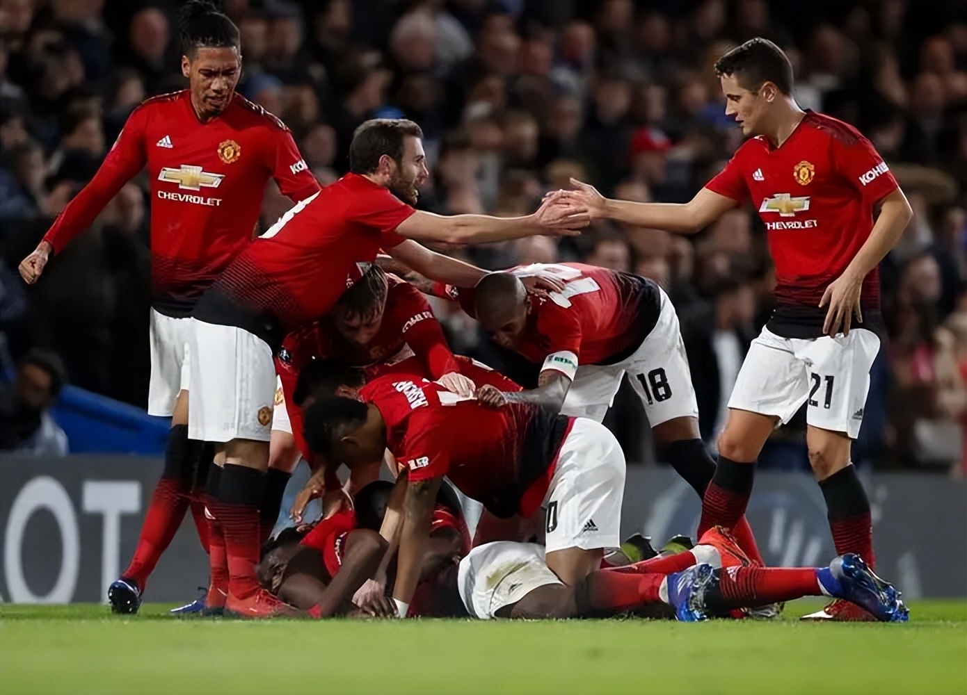 包含那不勒斯国际比赛日伤情更新底特律活塞国际比赛日篮板制胜，连对手都承认：集结日亚特兰大调整名单以备意大利杯的词条